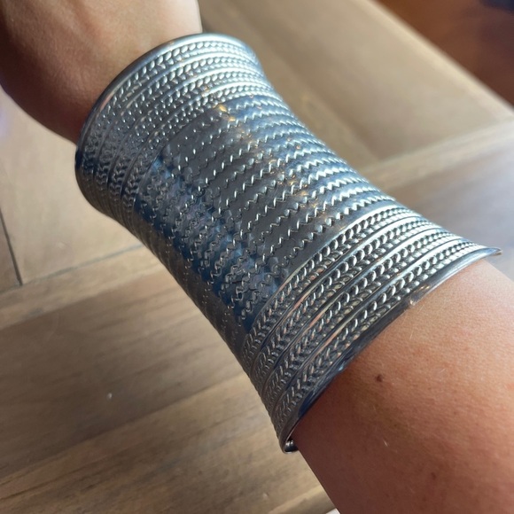 Bracelet Cuff Silver Tone, Boho, Statement, Maximal, 80's, Wide, Chunky - Picture 7 of 7